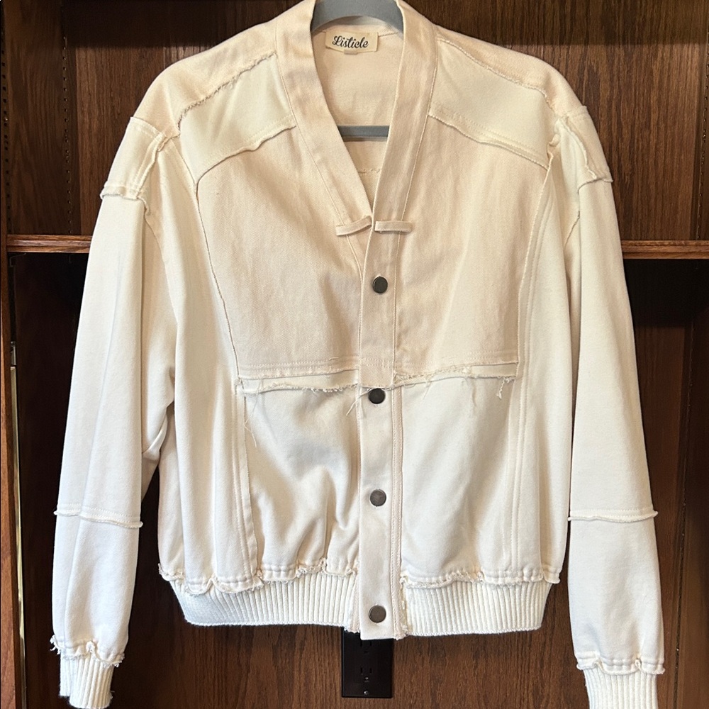 Listicle Lightweight Sz Medium Khaki Button Up Boutique Bomber Jacket NWOT